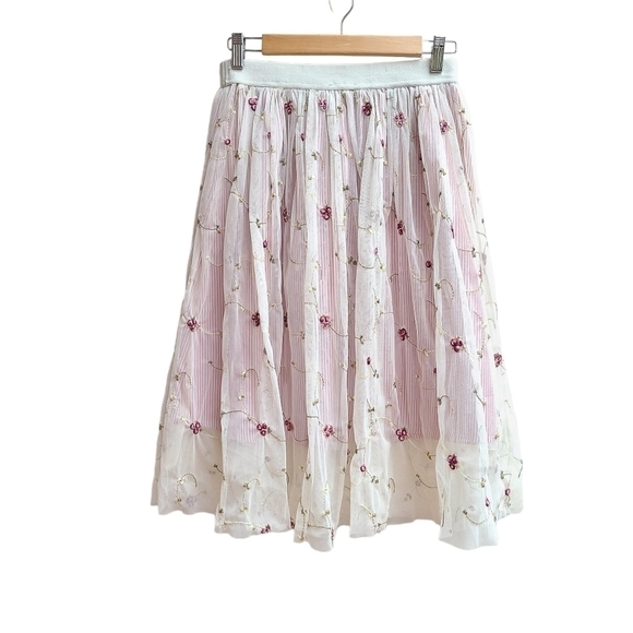Cream Layered Tulle Skirt with 3D Flowers and Elastic Waistband, Size Small - Picture 1 of 11